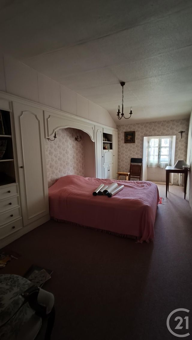 maison à vendre - 7 pièces - 205.6 m2 - RETAUD - 17 - POITOU-CHARENTES - Century 21 Agence De L'Europe