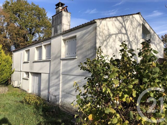 Afficher la photo en grand maison à vendre - 5 pièces - 86.0 m2 - ST CESAIRE - 17 - POITOU-CHARENTES - Century 21 Agence De L'Europe