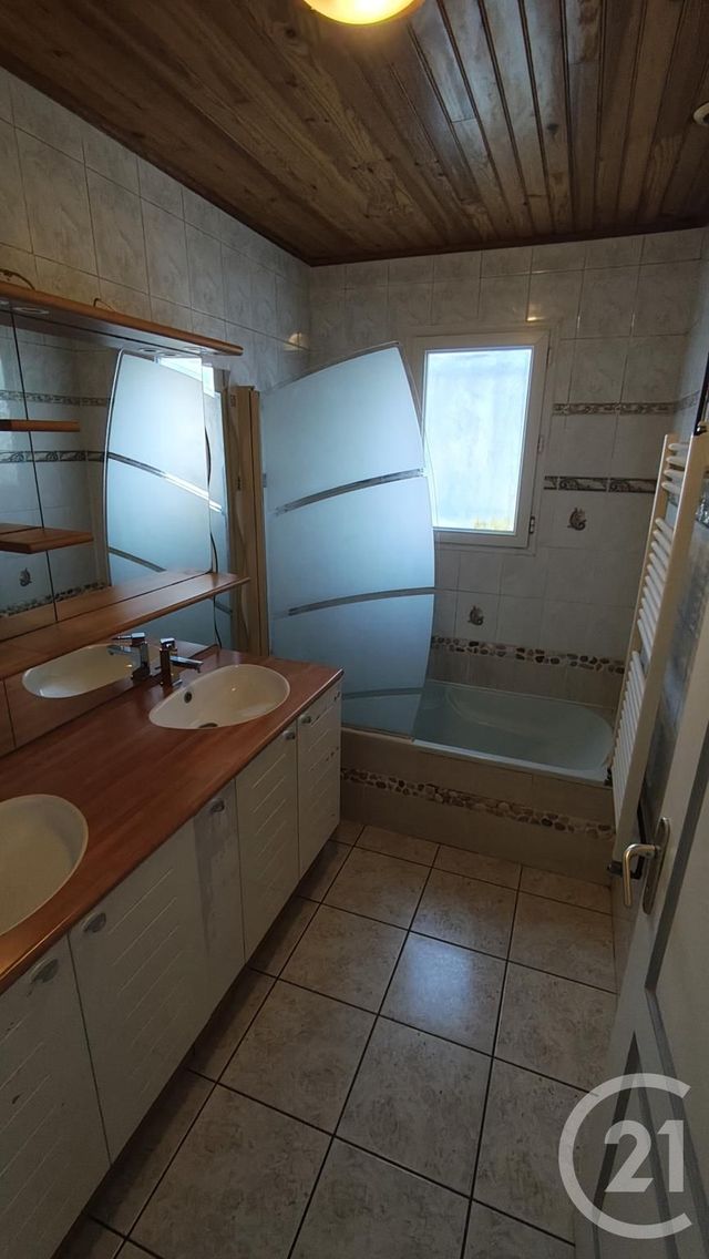 maison à vendre - 4 pièces - 93.77 m2 - RIOUX - 17 - POITOU-CHARENTES - Century 21 Agence De L'Europe