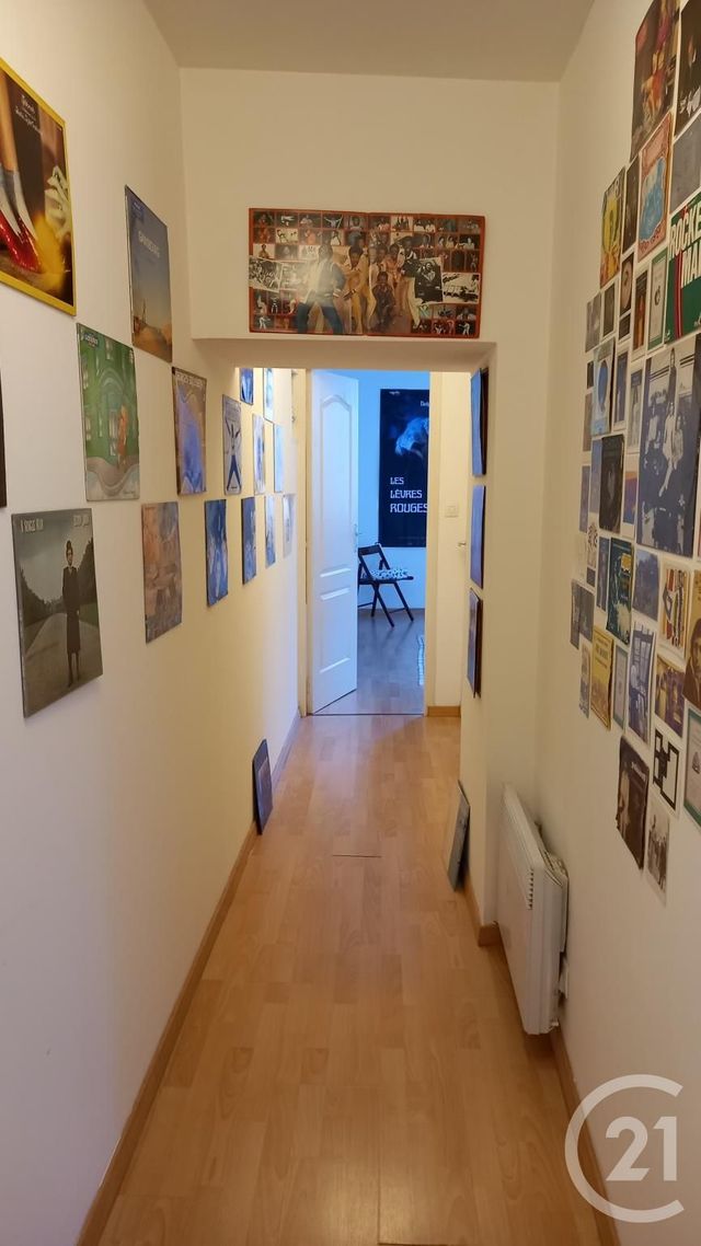 Appartement F2 à louer - 2 pièces - 56.0 m2 - SAINTES - 17 - POITOU-CHARENTES - Century 21 Agence De L'Europe Appartement F2 à louer - 2 pièces - 56.0 m2 - SAINTES - 17 - POITOU-CHARENTES - Century 21 Agence De L'Europe