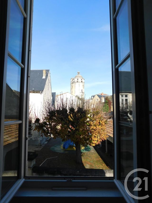 Appartement F2 à louer - 2 pièces - 56.0 m2 - SAINTES - 17 - POITOU-CHARENTES - Century 21 Agence De L'Europe Appartement F2 à louer - 2 pièces - 56.0 m2 - SAINTES - 17 - POITOU-CHARENTES - Century 21 Agence De L'Europe