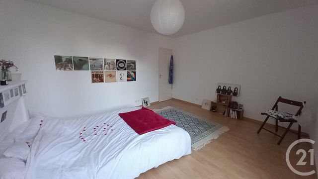 Appartement F2 à louer - 2 pièces - 56.0 m2 - SAINTES - 17 - POITOU-CHARENTES - Century 21 Agence De L'Europe Appartement F2 à louer - 2 pièces - 56.0 m2 - SAINTES - 17 - POITOU-CHARENTES - Century 21 Agence De L'Europe