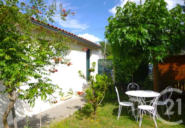 maison à vendre - 4 pièces - 90.0 m2 - SAINTES - 17 - POITOU-CHARENTES - Century 21 Agence De L'Europe