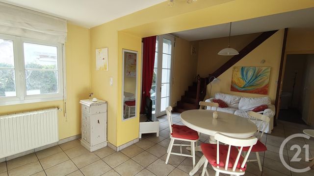 maison à vendre - 4 pièces - 90.0 m2 - SAINTES - 17 - POITOU-CHARENTES - Century 21 Agence De L'Europe