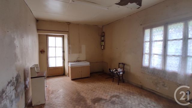 Afficher la photo en grand maison à vendre - 8 pièces - 142.7 m2 - SAINTES - 17 - POITOU-CHARENTES - Century 21 Agence De L'Europe
