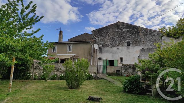 Afficher la photo en grand maison à vendre - 8 pièces - 142.7 m2 - SAINTES - 17 - POITOU-CHARENTES - Century 21 Agence De L'Europe