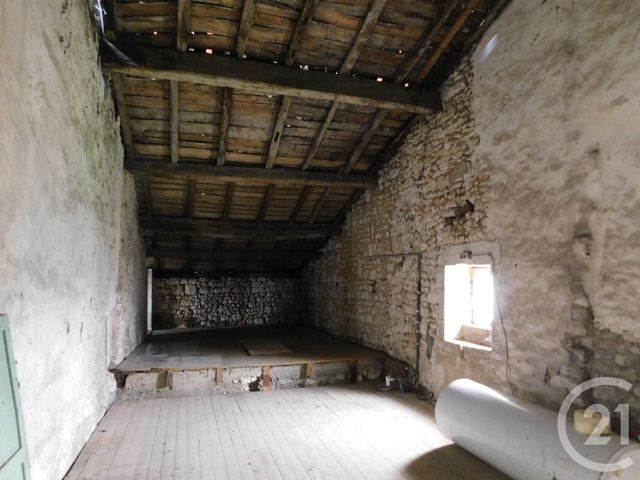Afficher la photo en grand maison à vendre - 8 pièces - 142.7 m2 - SAINTES - 17 - POITOU-CHARENTES - Century 21 Agence De L'Europe