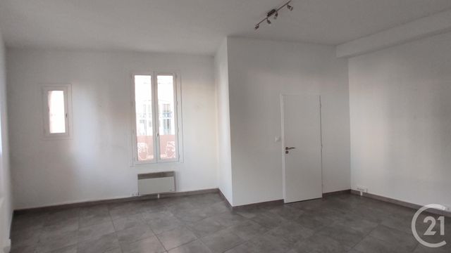 appartement à vendre - 4 pièces - 104.0 m2 - SAINTES - 17 - POITOU-CHARENTES - Century 21 Agence De L'Europe