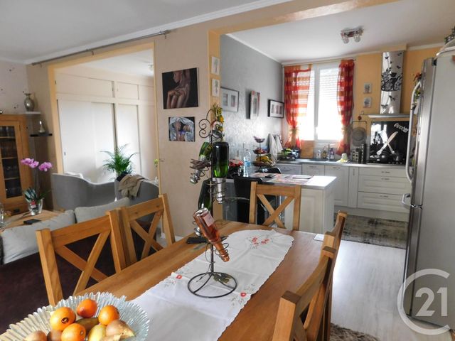 Afficher la photo en grand maison à vendre - 4 pièces - 114.28 m2 - SAINTES - 17 - POITOU-CHARENTES - Century 21 Agence De L'Europe