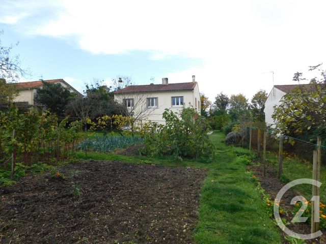 maison à vendre - 5 pièces - 129.0 m2 - ST GEORGES DES COTEAUX - 17 - POITOU-CHARENTES - Century 21 Agence De L'Europe maison à vendre - 5 pièces - 129.0 m2 - ST GEORGES DES COTEAUX - 17 - POITOU-CHARENTES - Century 21 Agence De L'Europe