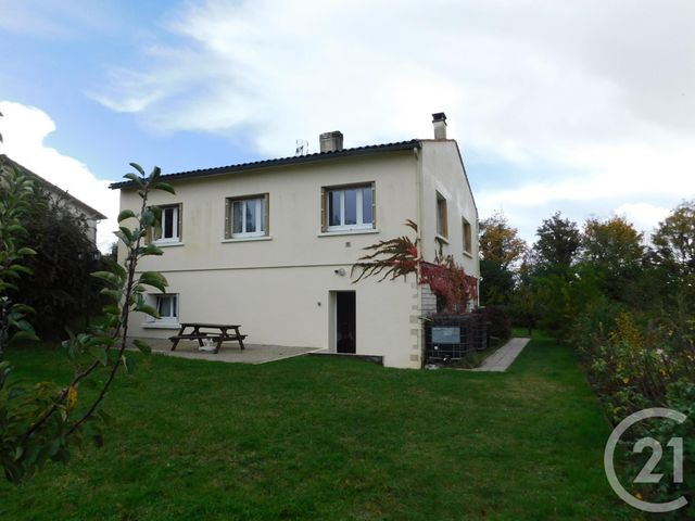 maison à vendre - 5 pièces - 129.0 m2 - ST GEORGES DES COTEAUX - 17 - POITOU-CHARENTES - Century 21 Agence De L'Europe maison à vendre - 5 pièces - 129.0 m2 - ST GEORGES DES COTEAUX - 17 - POITOU-CHARENTES - Century 21 Agence De L'Europe