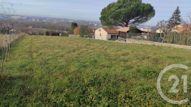 terrain à vendre - 868.0 m2 - SAINTES - 17 - POITOU-CHARENTES - Century 21 Agence De L'Europe terrain à vendre - 868.0 m2 - SAINTES - 17 - POITOU-CHARENTES - Century 21 Agence De L'Europe