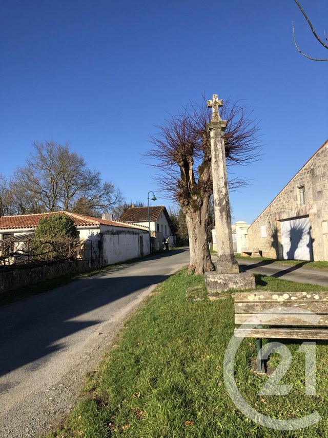 terrain à vendre - 846.0 m2 - ST VAIZE - 17 - POITOU-CHARENTES - Century 21 Agence De L'Europe