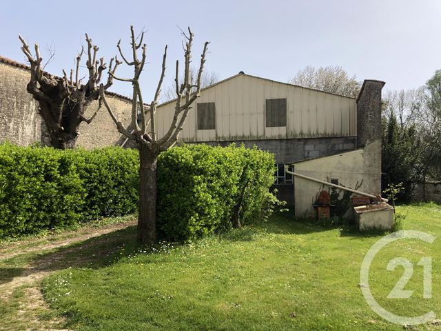 Afficher la photo en grand maison à vendre - 5 pièces - 111.0 m2 - ASNIERES LA GIRAUD - 17 - POITOU-CHARENTES - Century 21 Agence De L'Europe