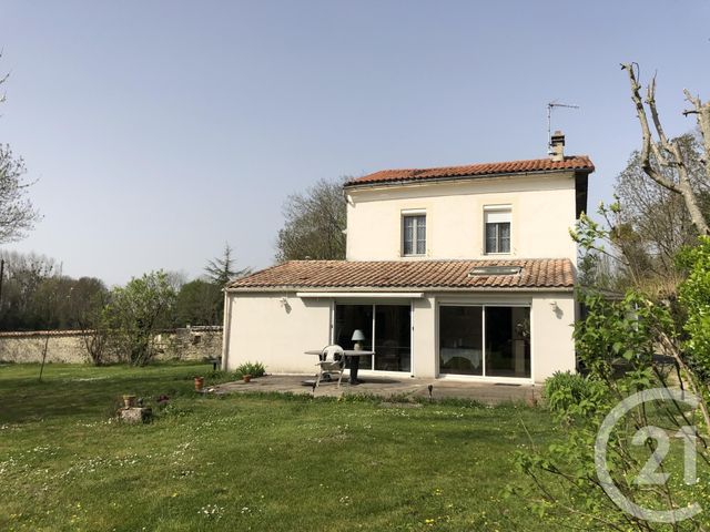 Afficher la photo en grand maison à vendre - 5 pièces - 111.0 m2 - ASNIERES LA GIRAUD - 17 - POITOU-CHARENTES - Century 21 Agence De L'Europe