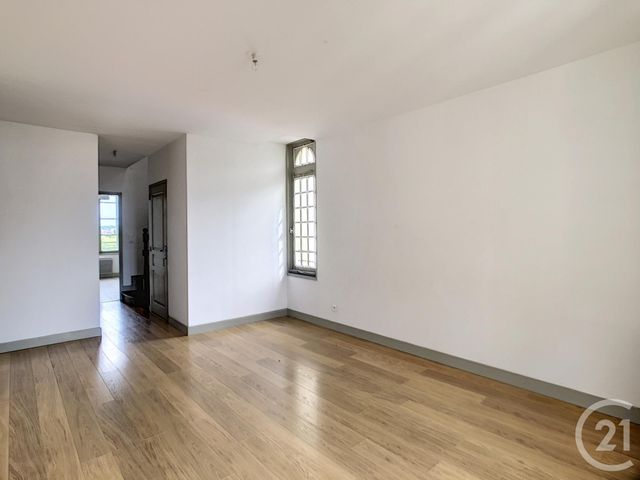 Afficher la photo en grand Appartement F4 à vendre - 4 pièces - 94.0 m2 - SAINTES - 17 - POITOU-CHARENTES - Century 21 Agence De L'Europe