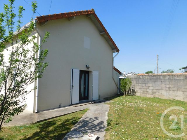 Afficher la photo en grand maison à vendre - 5 pièces - 120.6 m2 - SAINTES - 17 - POITOU-CHARENTES - Century 21 Agence De L'Europe