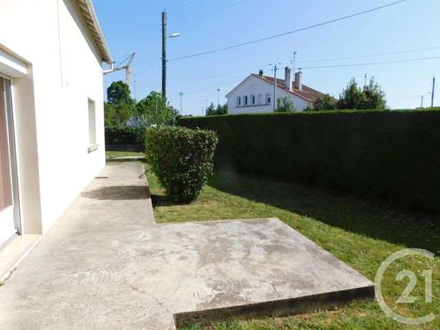 Afficher la photo en grand maison à vendre - 5 pièces - 120.6 m2 - SAINTES - 17 - POITOU-CHARENTES - Century 21 Agence De L'Europe