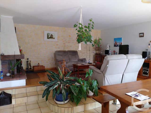 maison à vendre - 4 pièces - 145.29 m2 - BUSSAC SUR CHARENTE - 17 - POITOU-CHARENTES - Century 21 Agence De L'Europe maison à vendre - 4 pièces - 145.29 m2 - BUSSAC SUR CHARENTE - 17 - POITOU-CHARENTES - Century 21 Agence De L'Europe