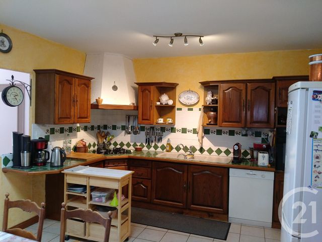 maison à vendre - 4 pièces - 145.29 m2 - BUSSAC SUR CHARENTE - 17 - POITOU-CHARENTES - Century 21 Agence De L'Europe maison à vendre - 4 pièces - 145.29 m2 - BUSSAC SUR CHARENTE - 17 - POITOU-CHARENTES - Century 21 Agence De L'Europe