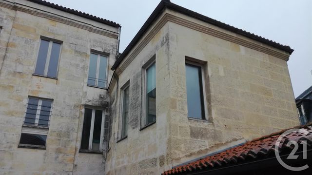 Afficher la photo en grand Appartement F3 à vendre - 4 pièces - 58.0 m2 - SAINTES - 17 - POITOU-CHARENTES - Century 21 Agence De L'Europe