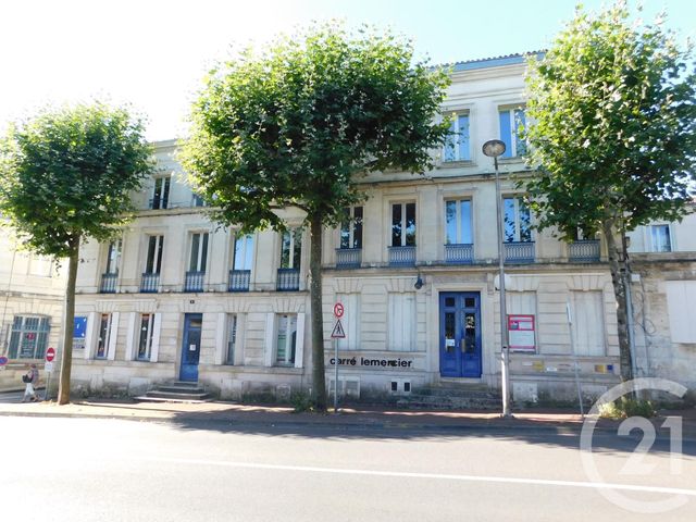 Afficher la photo en grand Appartement F3 à vendre - 4 pièces - 58.0 m2 - SAINTES - 17 - POITOU-CHARENTES - Century 21 Agence De L'Europe