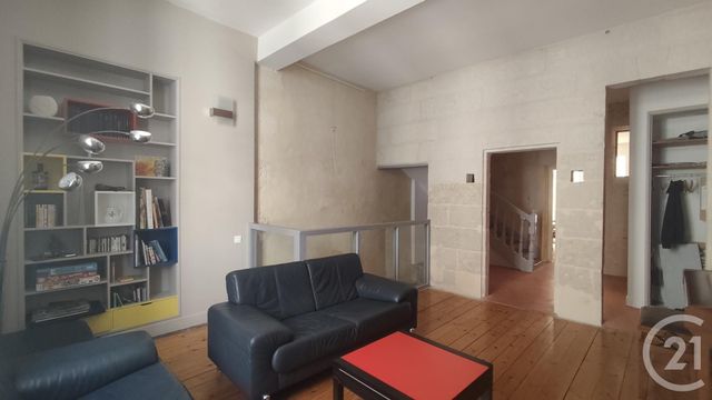 Appartement F5 à vendre - 6 pièces - 157.0 m2 - SAINTES - 17 - POITOU-CHARENTES - Century 21 Agence De L'Europe