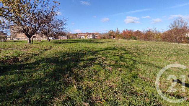 terrain à vendre - 1000.0 m2 - SAINTES - 17 - POITOU-CHARENTES - Century 21 Agence De L'Europe
