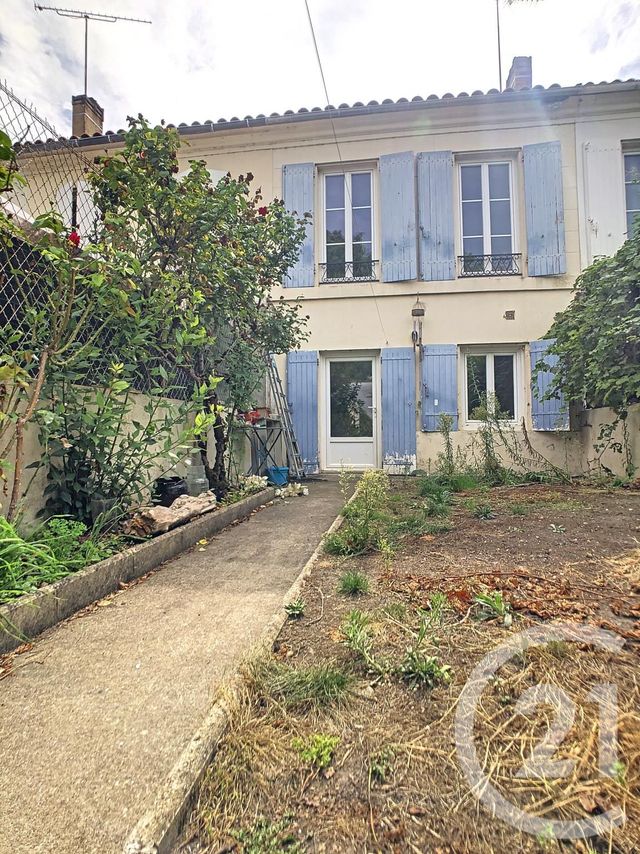 maison à vendre - 3 pièces - 75.6 m2 - SAINTES - 17 - POITOU-CHARENTES - Century 21 Agence De L'Europe