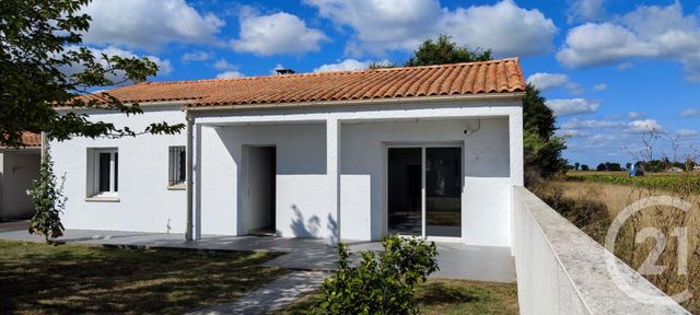 maison à vendre - 4 pièces - 91.8 m2 - ST GEORGES DES COTEAUX - 17 - POITOU-CHARENTES - Century 21 Agence De L'Europe