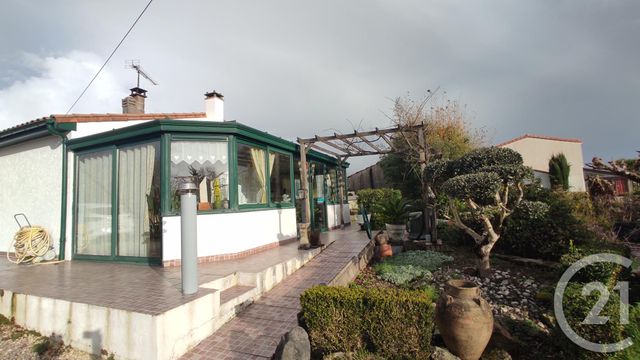 maison à vendre - 7 pièces - 132.17 m2 - ST GEORGES DES COTEAUX - 17 - POITOU-CHARENTES - Century 21 Agence De L'Europe