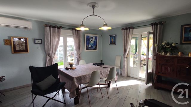 maison à vendre - 7 pièces - 132.17 m2 - ST GEORGES DES COTEAUX - 17 - POITOU-CHARENTES - Century 21 Agence De L'Europe