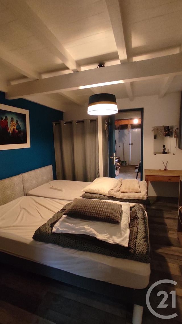 maison à vendre - 7 pièces - 132.17 m2 - ST GEORGES DES COTEAUX - 17 - POITOU-CHARENTES - Century 21 Agence De L'Europe