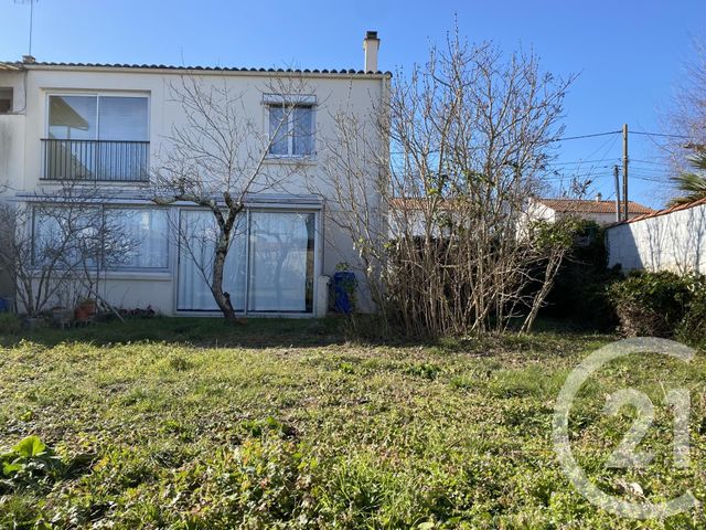 maison à vendre - 5 pièces - 96.0 m2 - SAINTES - 17 - POITOU-CHARENTES - Century 21 Agence De L'Europe