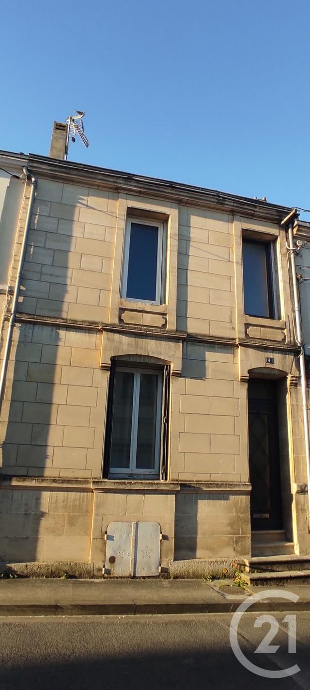 maison à vendre - 5 pièces - 119.0 m2 - SAINTES - 17 - POITOU-CHARENTES - Century 21 Agence De L'Europe