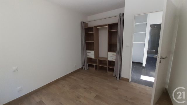 maison à louer - 4 pièces - 80.0 m2 - SAINTES - 17 - POITOU-CHARENTES - Century 21 Agence De L'Europe