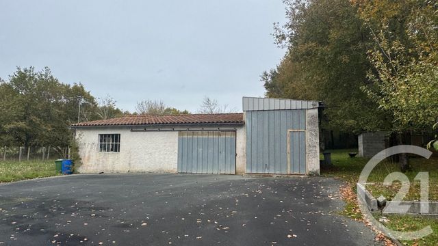 maison à vendre - 4 pièces - 114.8 m2 - FONTCOUVERTE - 17 - POITOU-CHARENTES - Century 21 Agence De L'Europe