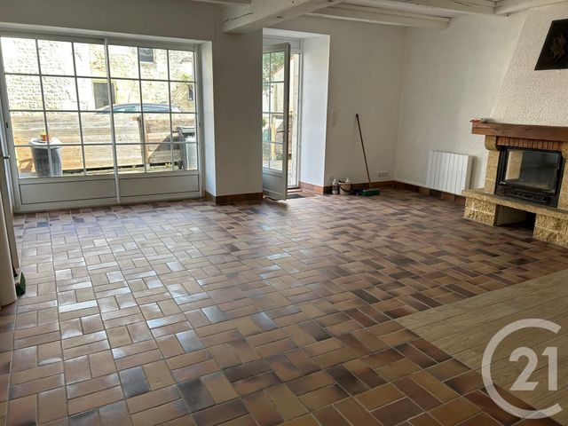 maison à louer - 5 pièces - 108.0 m2 - SAINTES - 17 - POITOU-CHARENTES - Century 21 Agence De L'Europe