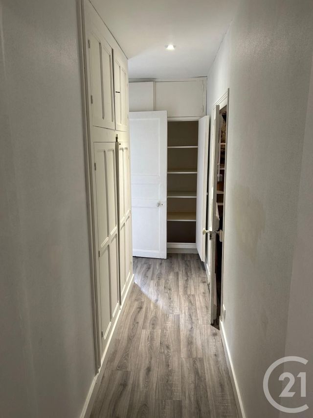 maison à louer - 5 pièces - 108.0 m2 - SAINTES - 17 - POITOU-CHARENTES - Century 21 Agence De L'Europe