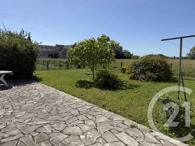 maison à vendre - 5 pièces - 81.5 m2 - SAINTES - 17 - POITOU-CHARENTES - Century 21 Agence De L'Europe