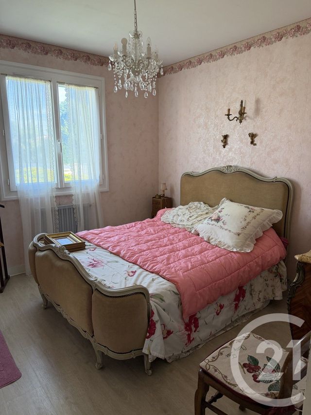maison à vendre - 5 pièces - 81.5 m2 - SAINTES - 17 - POITOU-CHARENTES - Century 21 Agence De L'Europe