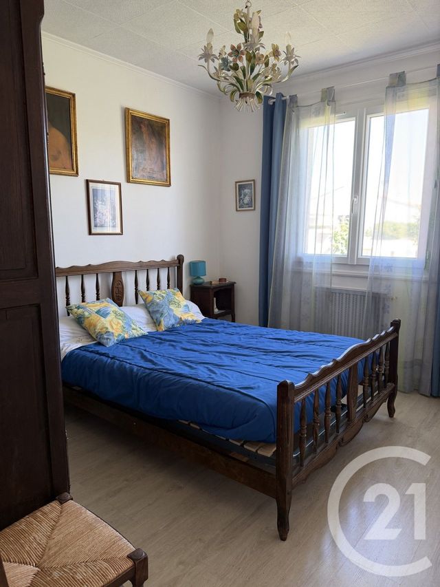 maison à vendre - 5 pièces - 81.5 m2 - SAINTES - 17 - POITOU-CHARENTES - Century 21 Agence De L'Europe