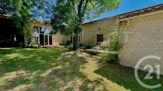 Afficher la photo en grand maison à vendre - 10 pièces - 253.87 m2 - CHERAC - 17 - POITOU-CHARENTES - Century 21 Agence De L'Europe