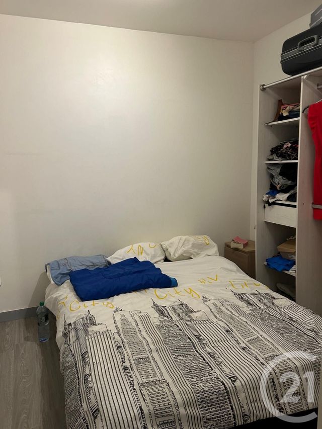 Appartement à louer - 2 pièces - 27.0 m2 - SAINTES - 17 - POITOU-CHARENTES - Century 21 Agence De L'Europe