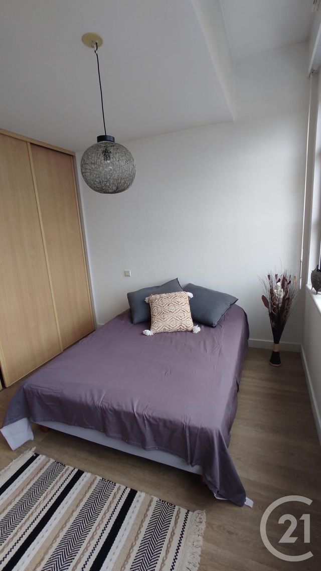 Appartement F3 à vendre - 3 pièces - 66.27 m2 - SAINTES - 17 - POITOU-CHARENTES - Century 21 Agence De L'Europe