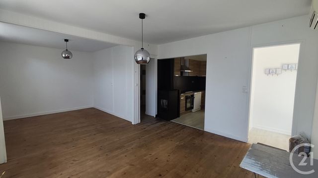 maison à vendre - 5 pièces - 80.7 m2 - SAINTES - 17 - POITOU-CHARENTES - Century 21 Agence De L'Europe