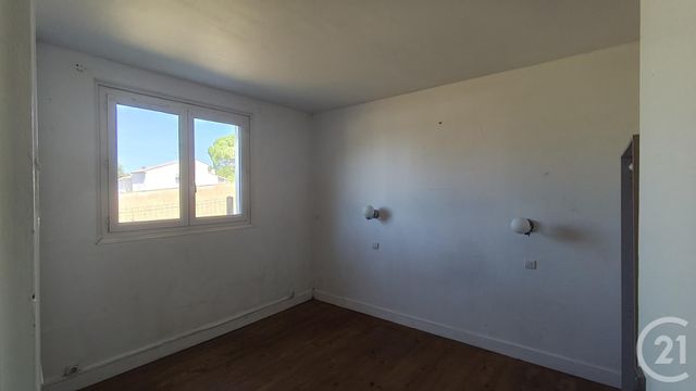 maison à vendre - 5 pièces - 80.7 m2 - SAINTES - 17 - POITOU-CHARENTES - Century 21 Agence De L'Europe