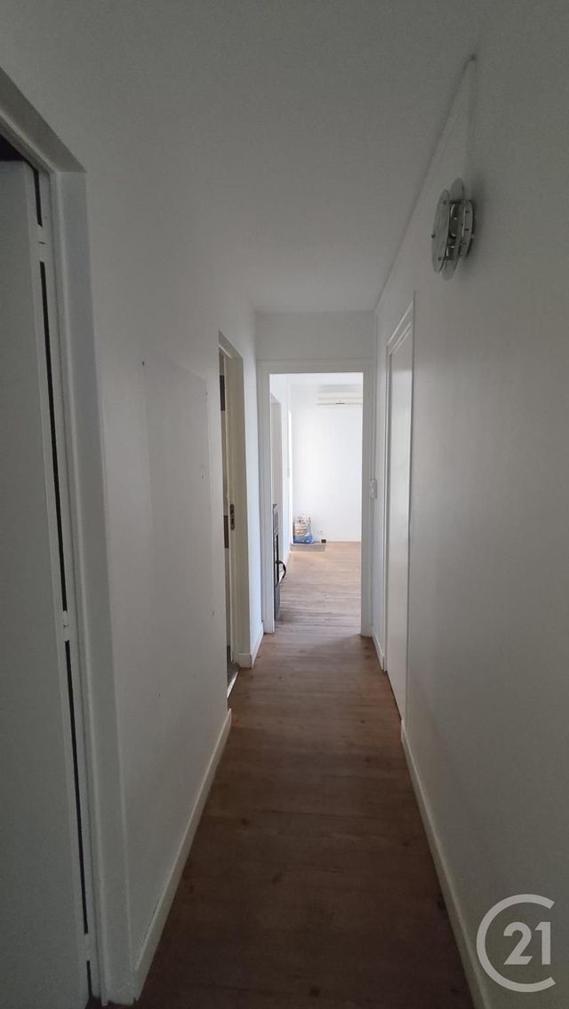 maison à vendre - 5 pièces - 80.7 m2 - SAINTES - 17 - POITOU-CHARENTES - Century 21 Agence De L'Europe