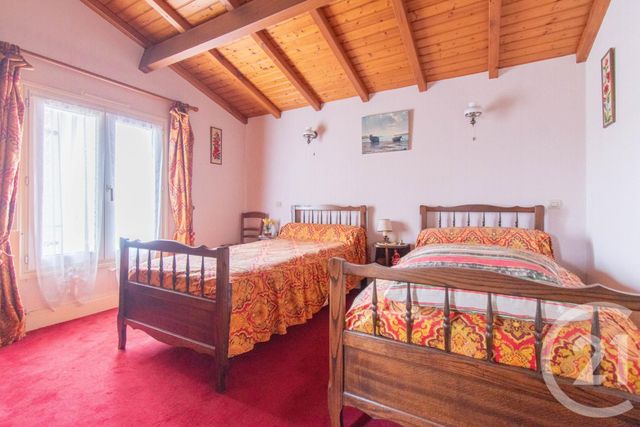 maison à vendre - 5 pièces - 117.52 m2 - SAINTES - 17 - POITOU-CHARENTES - Century 21 Agence De L'Europe