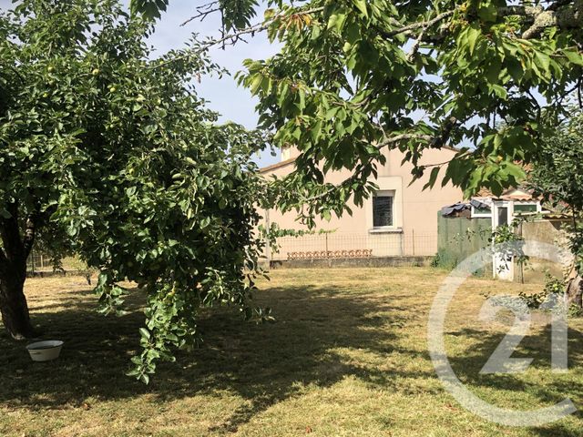 maison à vendre - 5 pièces - 117.52 m2 - SAINTES - 17 - POITOU-CHARENTES - Century 21 Agence De L'Europe